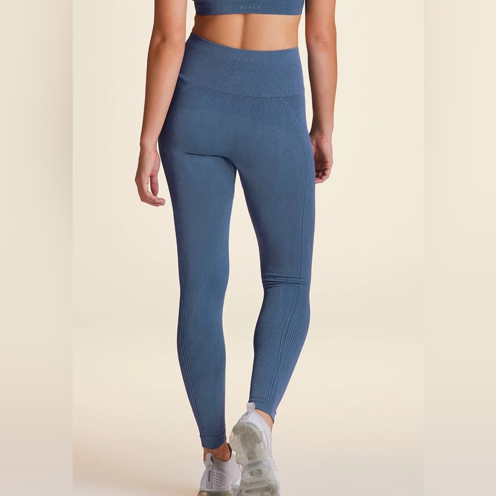 Alala Flow Seamless Leggings Size Medium - Picture 2 of 5